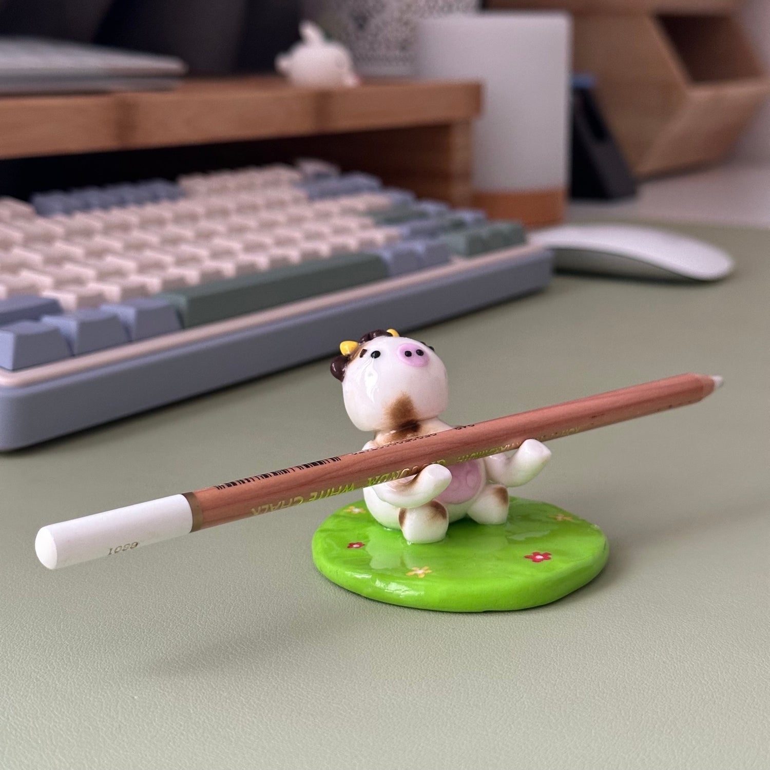 Pen Holder